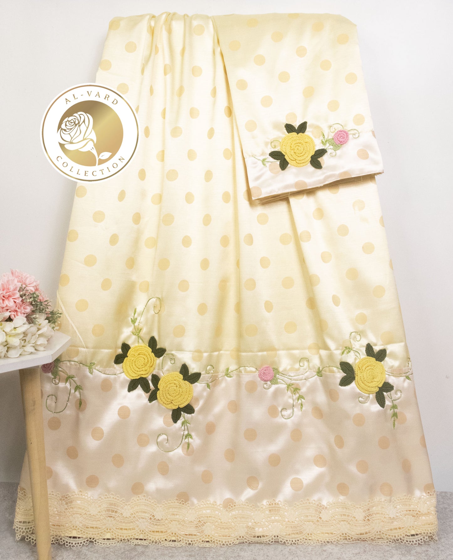 Golden Dots Rida With Matching Panel & Floral Work