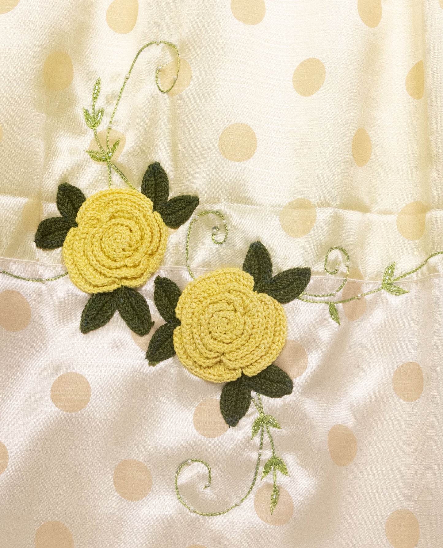 Golden Dots Rida With Matching Panel & Floral Work