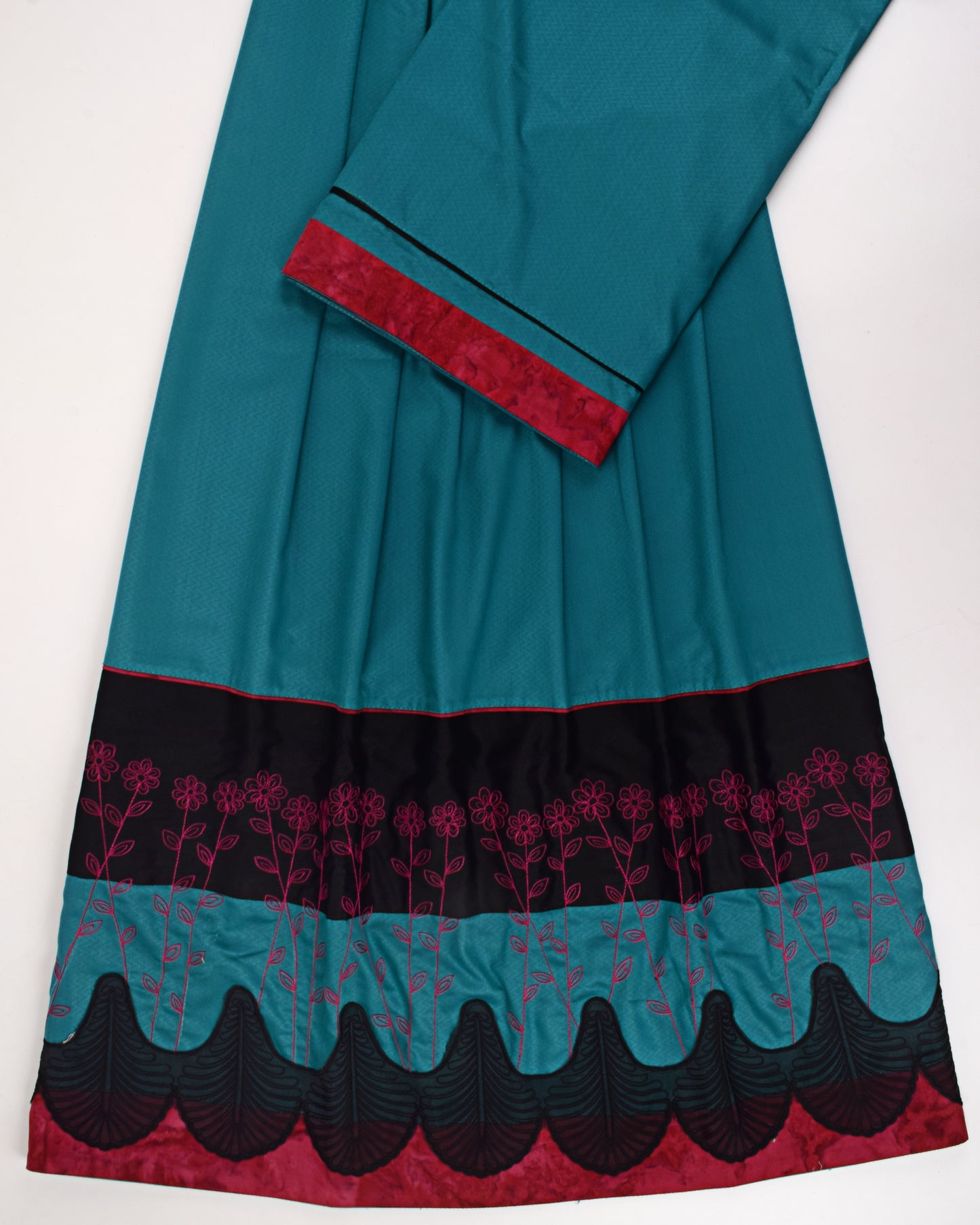 Peacock Green Rida With Smart Panel Lace & Embroidery On Panel