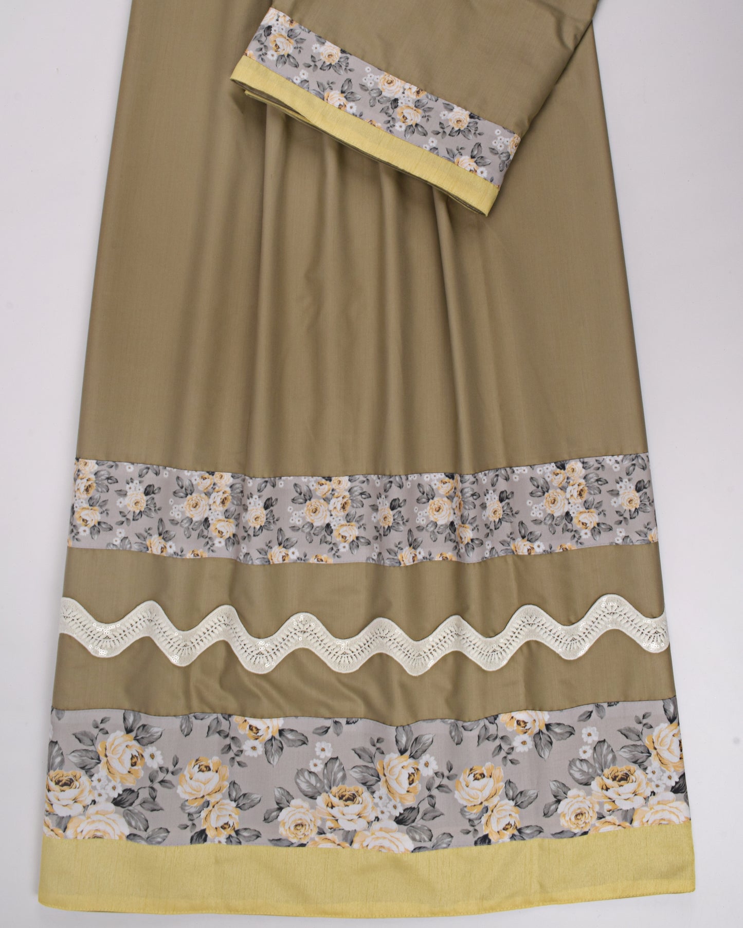 Hazelnut Rida With Smart Floral Panel