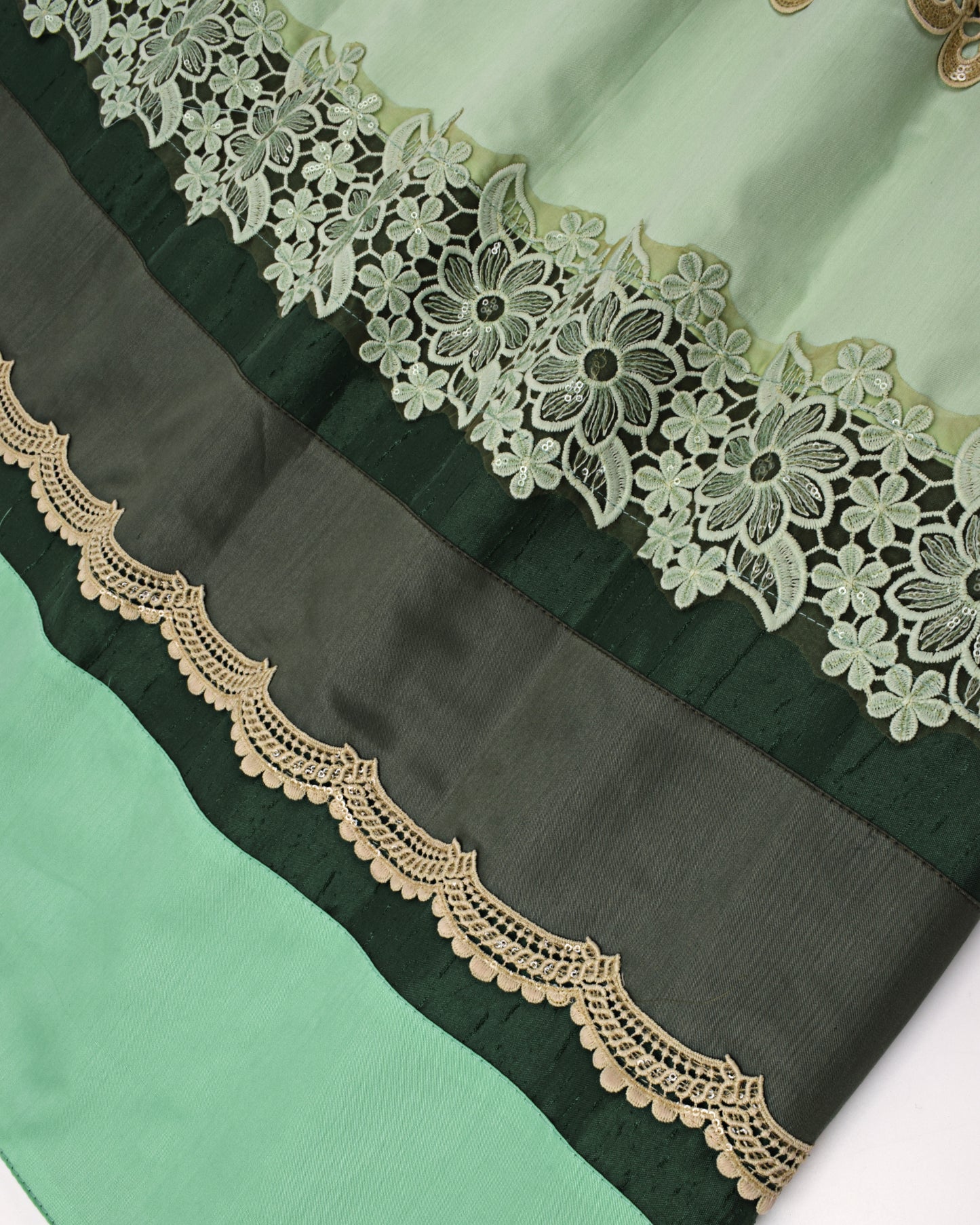 Dark Green Rida With Smart Lace & Color Block Pattern