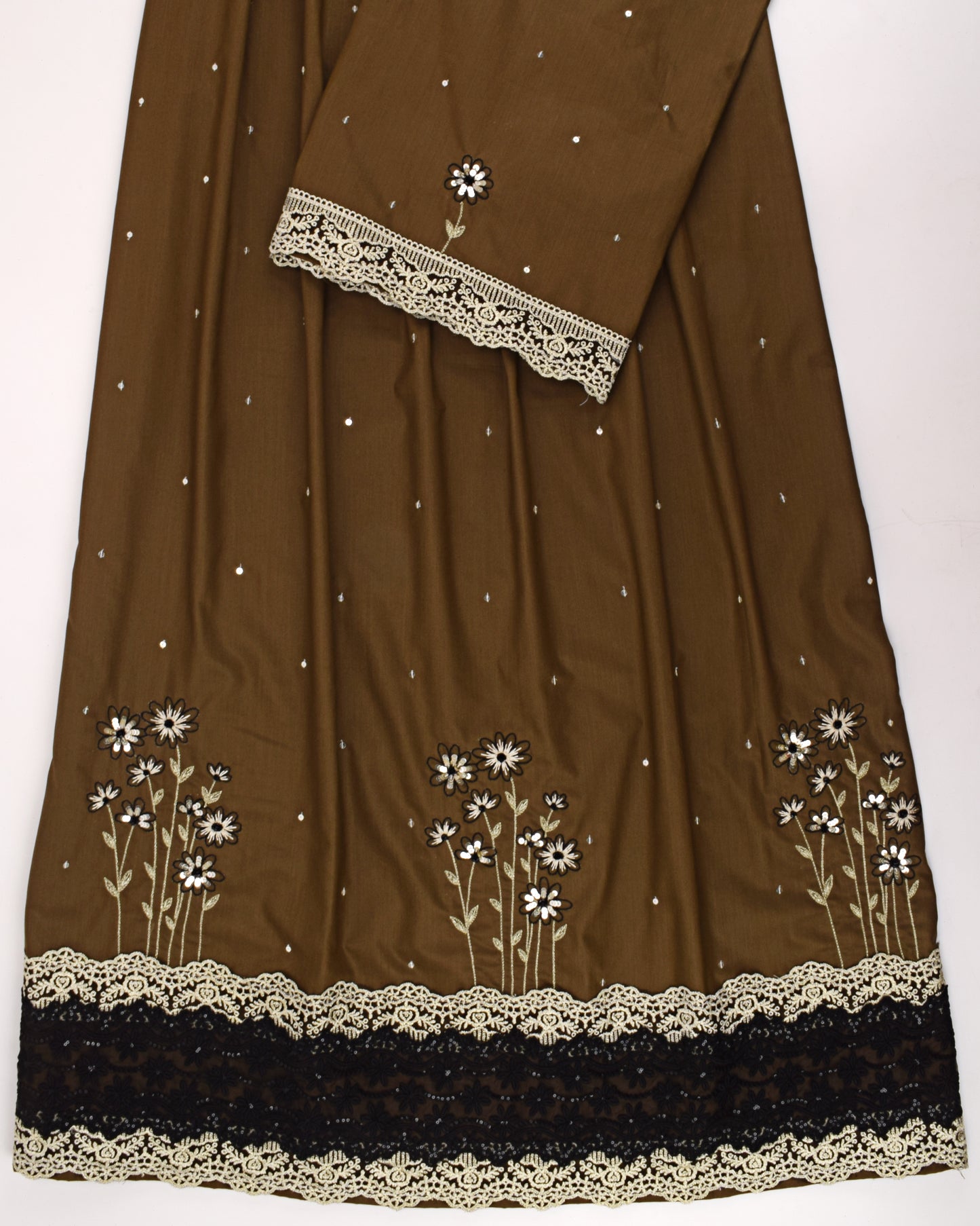 Mehndi Green Rida With Dark Lace & Floral Aari Work & Embroidery