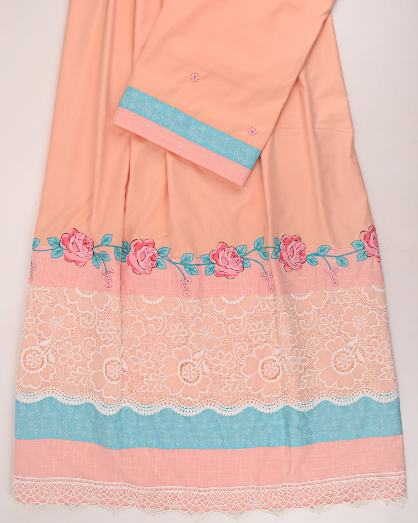 Peach Rida With Smart Self Print Panel Floral Lace & Floral Work