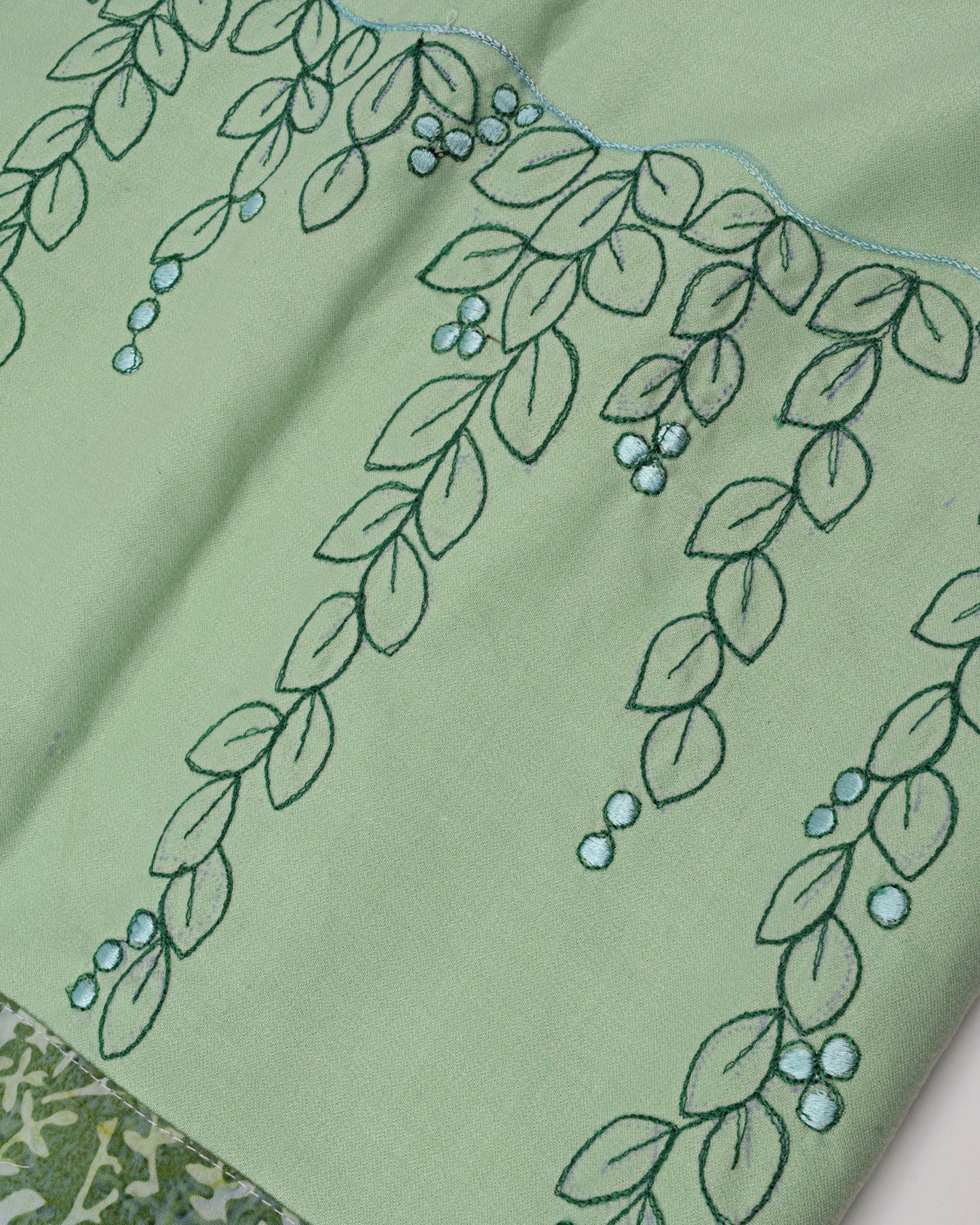 Green Rida With Smart Leafy Embroidery & Leafy Panel