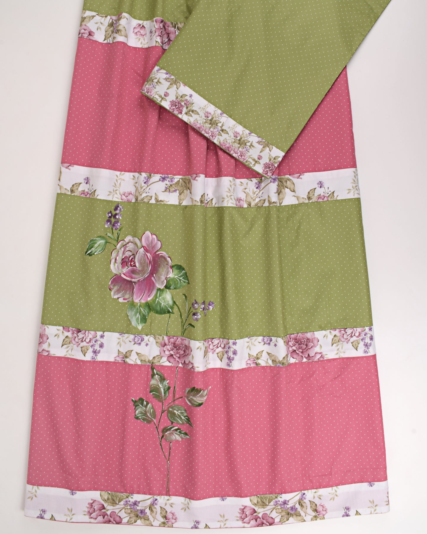 Green & Pink Block Pattern Rida With Panel & Floral Painting