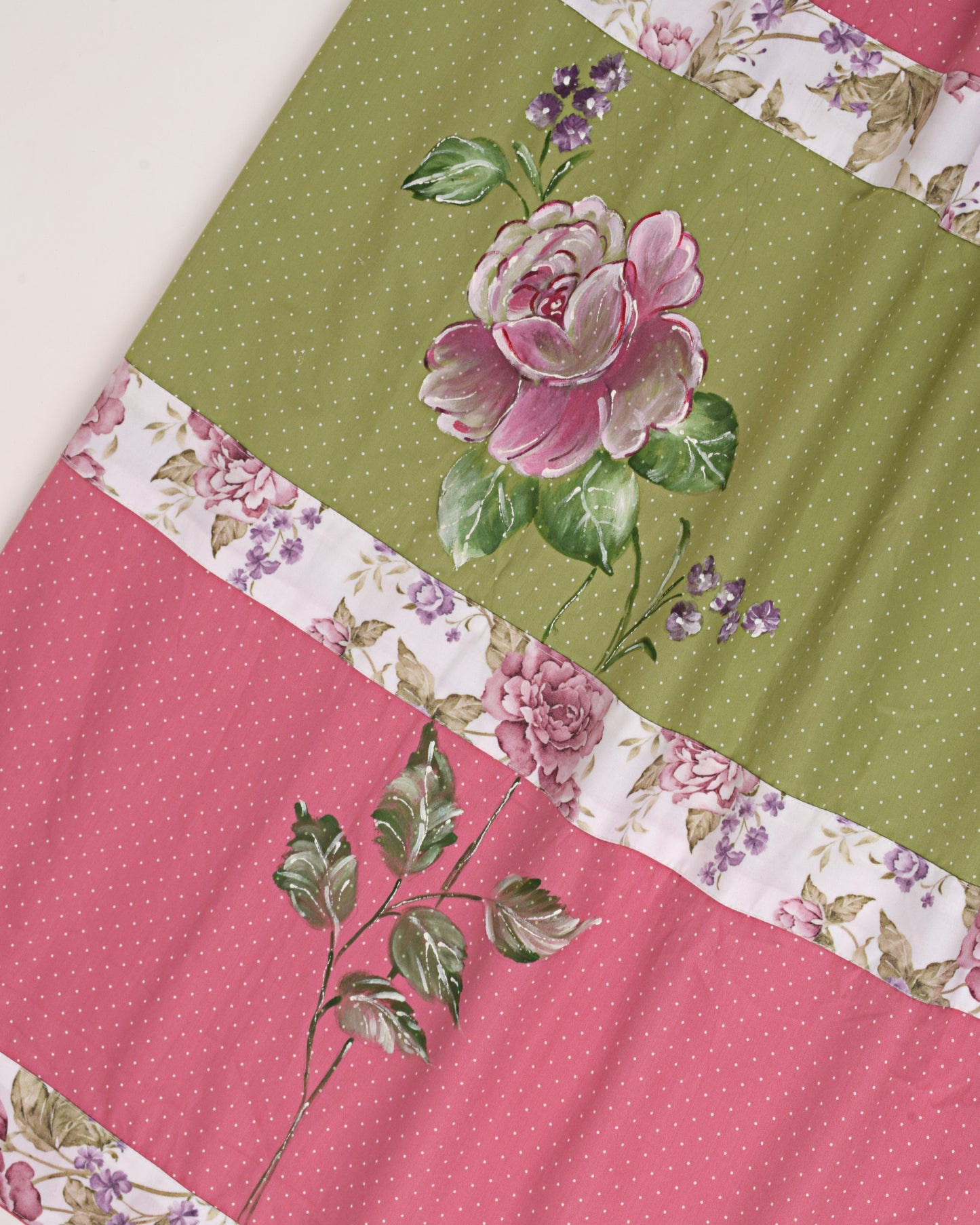 Green & Pink Block Pattern Rida With Panel & Floral Painting