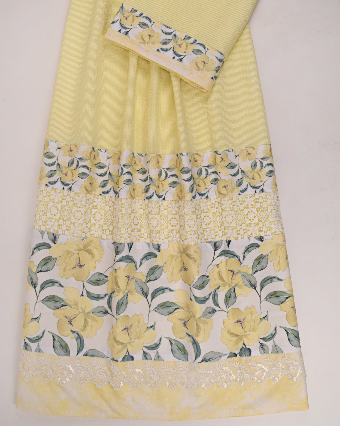 Lemon Yellow Popcorn Rida With Smart Floral Panel & Lace