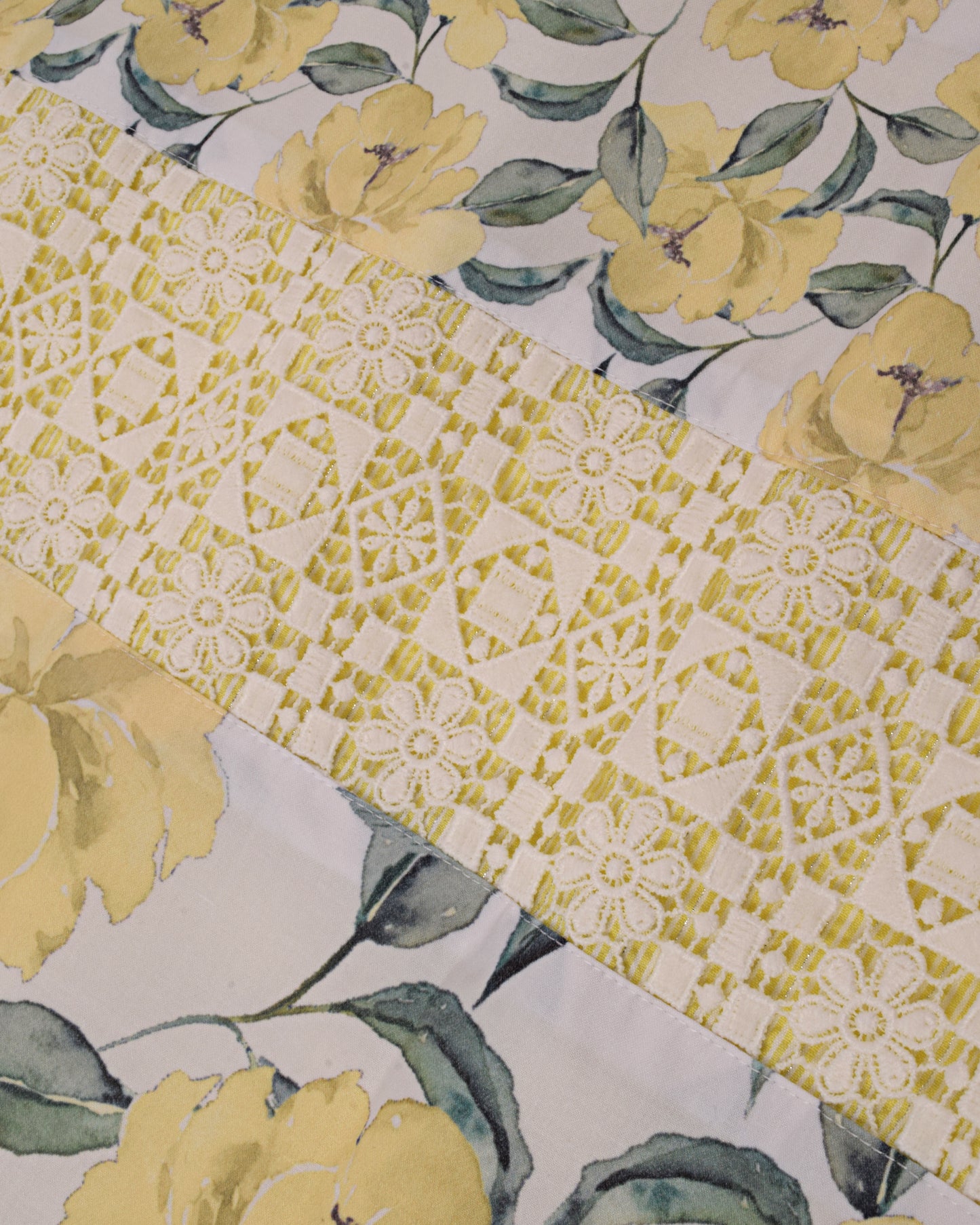 Lemon Yellow Popcorn Rida With Smart Floral Panel & Lace