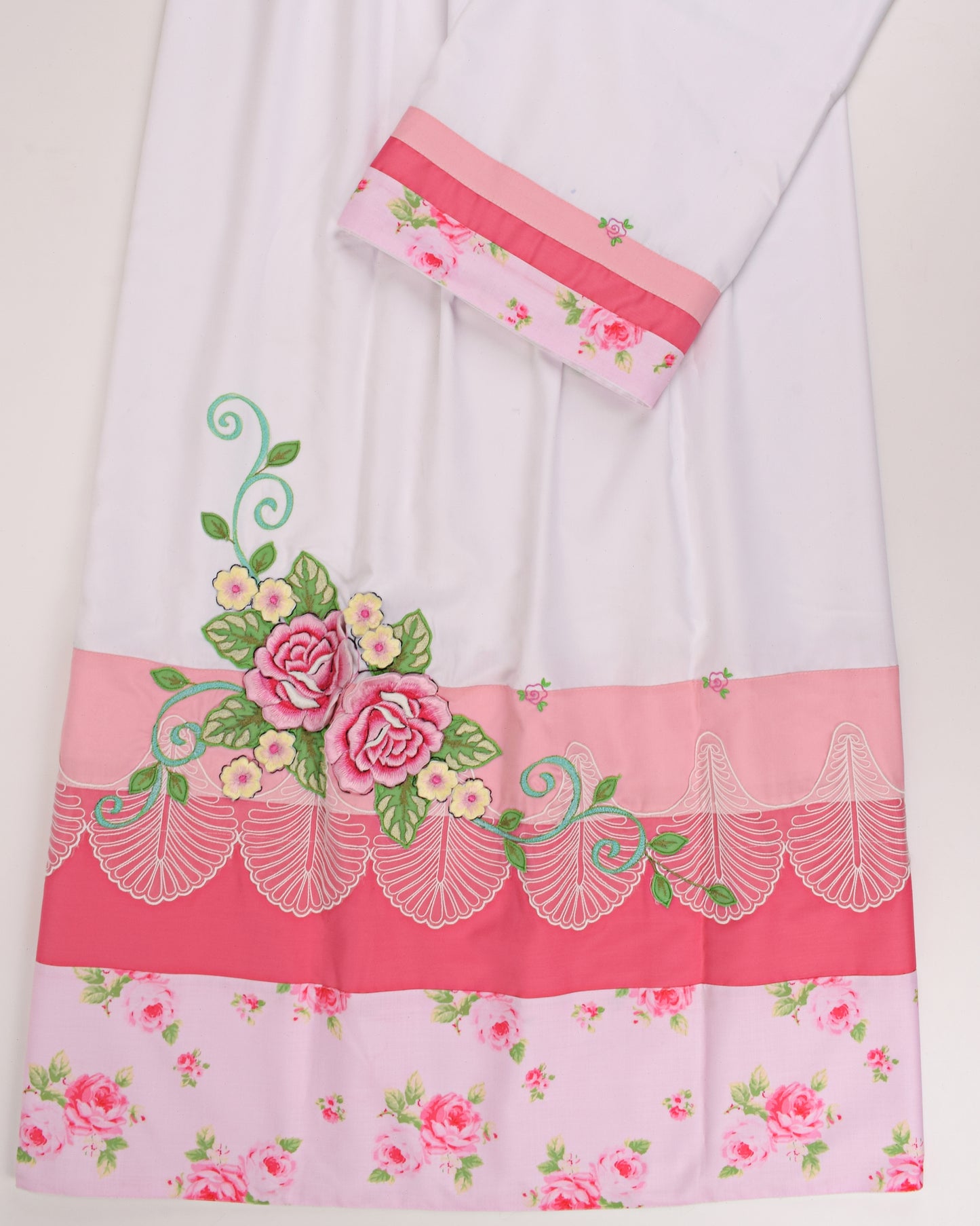 White Rida With Smart Floral Panel &  Floral Applique