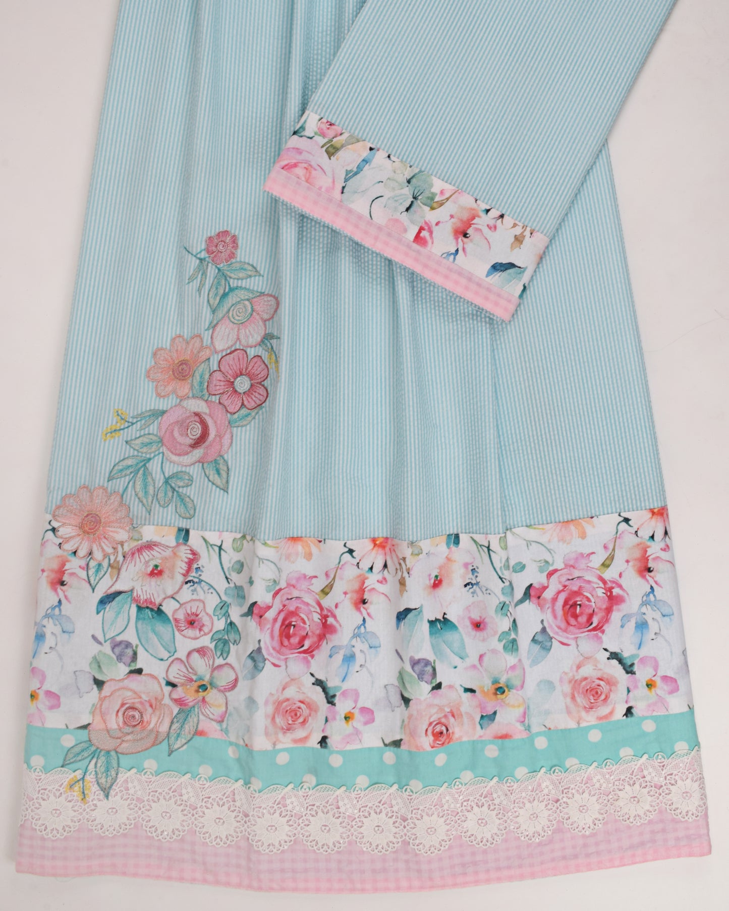 Mint Original Popcorn Rida With Floral Panel & Floral Embroidery